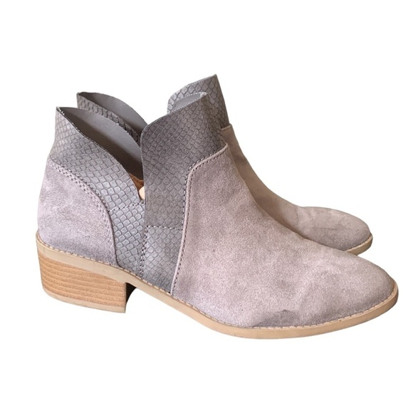 American Eagle Gray‎ Suede with Faux Snakeskin Trim Ankle Booties Size 7 - Picture 2 of 11